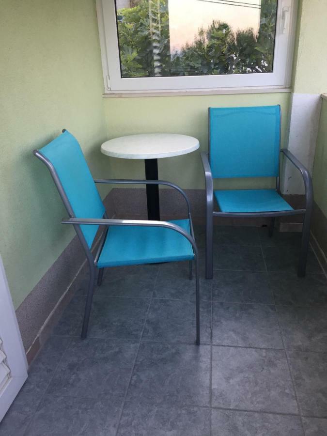 Apartmani Atila Damir Omiš Екстериор снимка