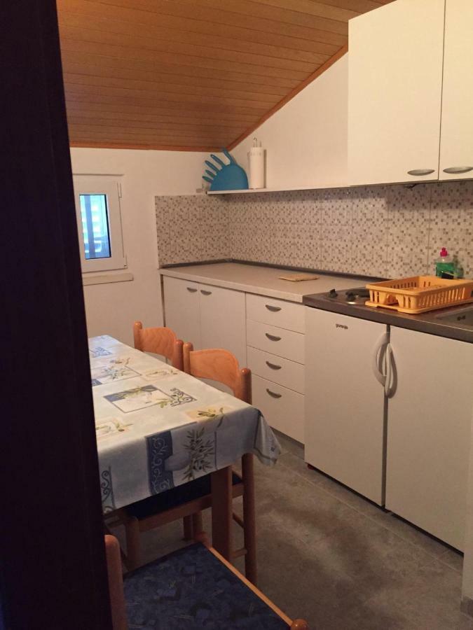 Apartmani Atila Damir Omiš Екстериор снимка