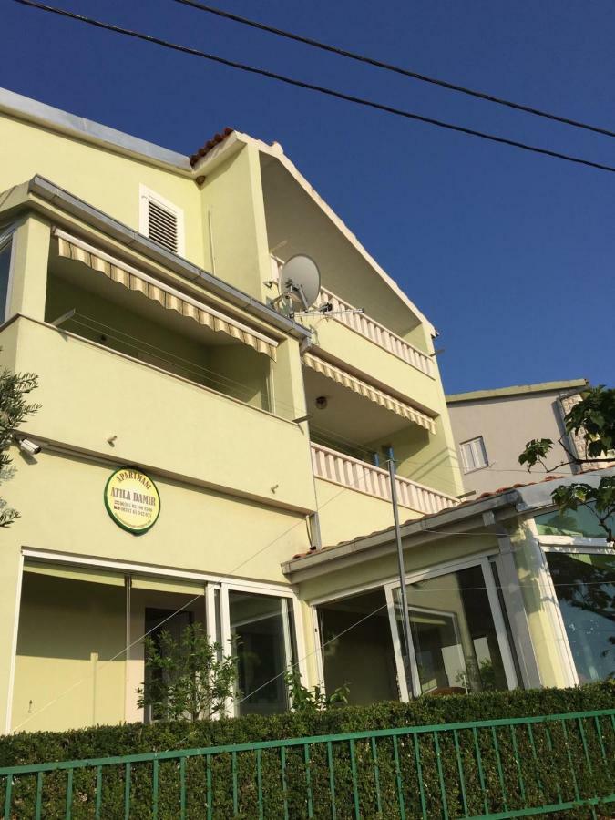 Apartmani Atila Damir Omiš Екстериор снимка